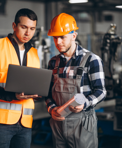 Imagem de duas pessoas fazendo négocios em prol da Empresa